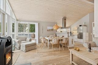 Holiday Home With Covered Terrace - 6