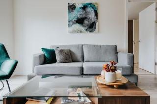 Richmond Row Apartments - Free On-Site Parking, WiFi & EV - 9