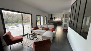 Villa avec piscine à 10 min de PAU - 1