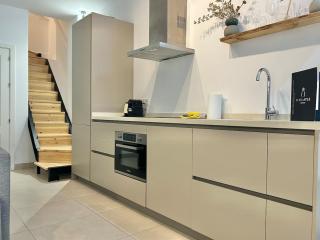 Constancia Apartment by Pineapple Homes - 8