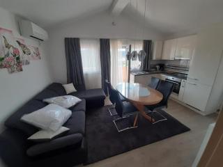 Apartments Diana Vinišće - 2