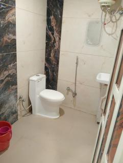 Guest room near Kashi Vishwanath n ganga ghat - 2