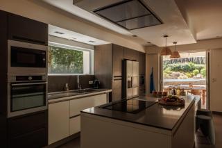 Elegant Villa for 10 with Pool in the heart of an ocean-view setting - 4