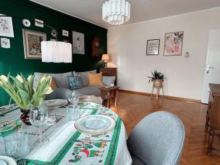 Sunny Antique Stay - Near Fortress - 4