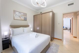 Prestigious 2BR with nice View of Marina Dubai - 1