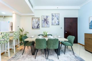 Prestigious 2BR with nice View of Marina Dubai - 6