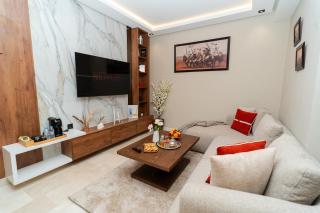 Elegant Studio at 2 Mars Modern, Quiet Convenient - 1