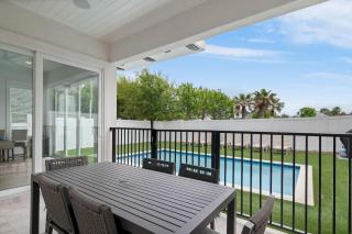 Modern Family 7BR w Private Pool and Patio - 7