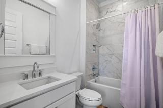 Modern Family 7BR w Private Pool and Patio - 5