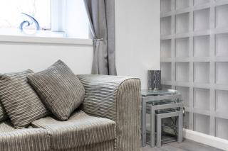 Lovely City Home - 8