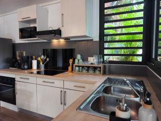 Ti Kaz Luxuriante - Jacuzzi Privé - Évasion Tropicale & Intimité - 1