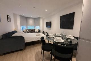 Kensington luxury flat with patio - 6