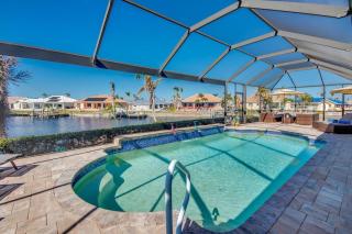 CoralVilla Sunset Cove - ping pong table, kayaks, pool, view, on water, boating - 8