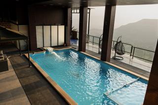 Grand Crest - 9