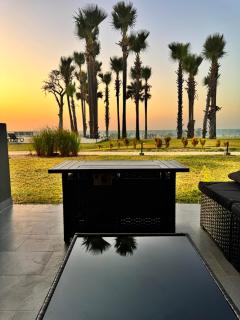 Luxury Beachfront Stay at Gem Waterfront - 7