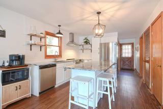 Entire Lakefront Home with Dock on Sawyer Lake - 8