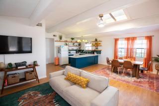 Waterfront 2BR and Den with Boat Dock - 7