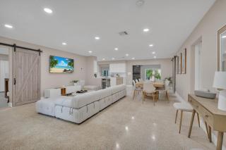 LUXE Villa, Heated Pool, Fire Pit, GAMES - 1