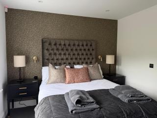 Luxury Croft Templepatrick Near Airport Rabbit and Hilton hotel - 1