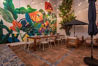 Group-Friendly Terrace Delight near WTC & Shops - 0