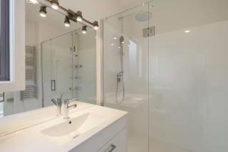 Luxury Retreat, amazing swim spa, wifi,central location - 4