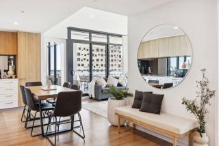 PinKey Residences Premium 3BR West Franklin Apartment - 8