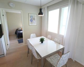 Spacious Apartment for 6 with Sauna - 4