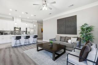 O26B Southwest Houston 2BR King Beds Pet Friendly Fenced Yard - 6