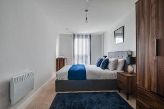 Modern 2 Bedroom Riverside Apartment in Leeds - 1