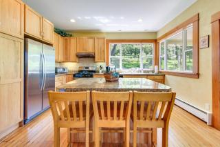 StoryBook Glade Historical Homestead with Views! - 5