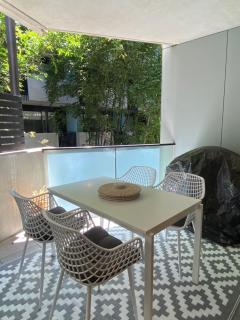 Modern Quiet 1 & 2 Bed Apt Opposite Albert Park - 1