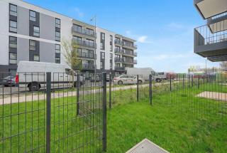 Unique Studio for 4 Guests with Underground Parking by Noclegi Renters - 5