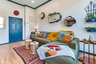 Shop, Dine, Unwind! Couples Retreat in Dtwn Golden - Golden - 6