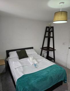 Cosy stylish Double bedroom in central Dartford - 6