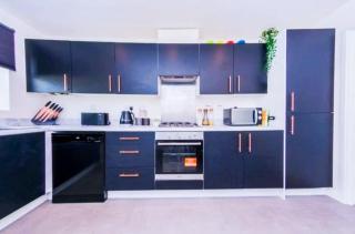 Spacious Townhouse for Contractors and Families - 7