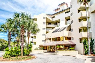 Cozy Home With Oceanfront Views, Shared Pool, Free WiFi, Central AC - 7