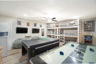 Family Home with Pool, Game Room, and Grill Near Disney - 9