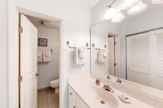 2-story condo with on-site pool, private patio, & W/D - near beach/golf - 3