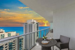 Insane Ocean View Balcony - Beachfront Resort & Pool - Hollywood - 9