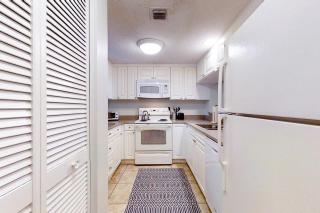 Beachfront condo with beach access, balcony, AC, pool & tennis - Fernandina Beach - 3