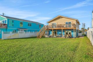 Oceanfront condo with private beach access in a perfect location - 0