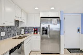 Oceanfront condo with balcony, AC, views & outdoor pool - dog-friendly - 1