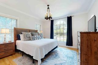 Charming Spanish-Style Home in the Heart of Davis Shores - 2