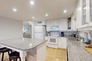 First floor oceanfront condo with beach access and tennis courts - Cedar Landing - 2