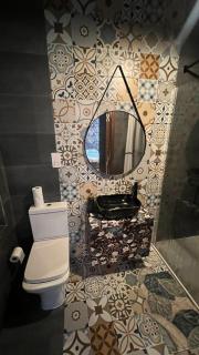 Airport Accommodation Bedroom with your own private Bathroom Self Check In and Self Check Out Air-condition Included - 5