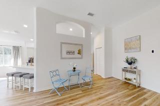 The Barefoot Bungalow | House in Palm Coast with an enclosed pool & grill - 6