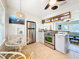 St Augustine Cottage with Private Heated Pool - 8