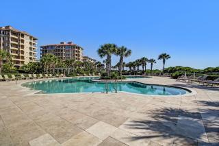 Attractive home steps from ocean with pool, central AC, deck & fast WiFi - 5