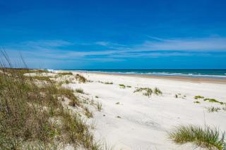 Ocean view 'Atlantic dream' w/pool & spa, wraparound balcony, steps to beach - 4