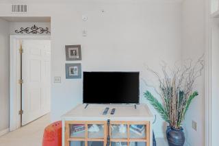 Coastal condo with pool, lanai, washer/dryer, & elevator - 4